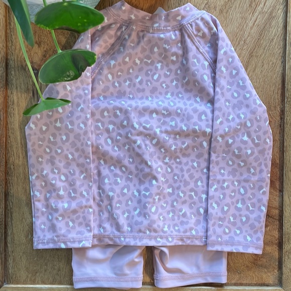 Baby Girl Rash guard and swim trunks. Size 9-12. - Picture 6 of 6